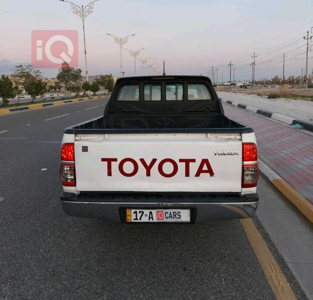 تويوتا هايلوكس